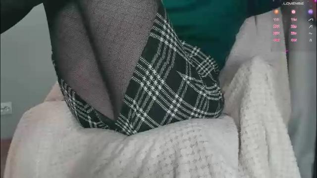 Image 2 of queen_nylon Stream on Chaturbate on 2 months ago