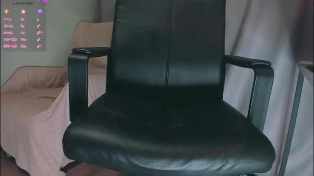 Image 11 of queen_nylon Stream on Chaturbate on 8 days ago