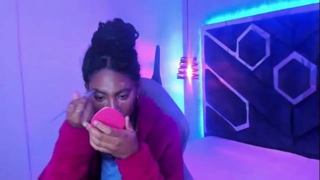 Image 7 of queen_perla_ Stream on Chaturbate on 1 month ago
