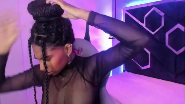 Image 2 of queen_perla_ Stream on Chaturbate on 1 month ago