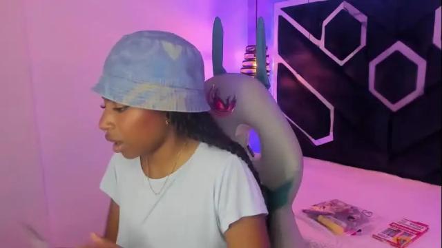 Image 12 of queen_perla_ Stream on Chaturbate on 1 month ago