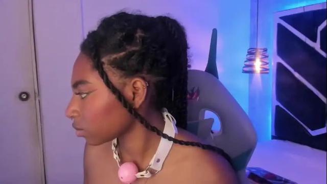 Image 4 of queen_perla_ Stream on Chaturbate on 1 month ago