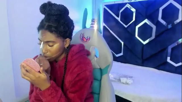 Image 8 of queen_perla_ Stream on Chaturbate on 1 month ago