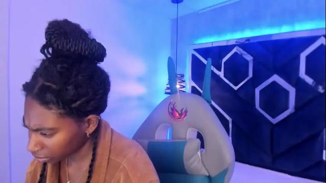 Image 4 of queen_perla_ Stream on Chaturbate on 1 month ago