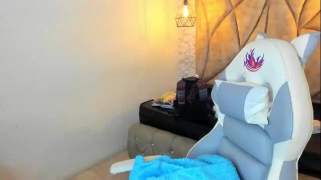 Image 2 of queen_perla_ Stream on Chaturbate on 1 month ago