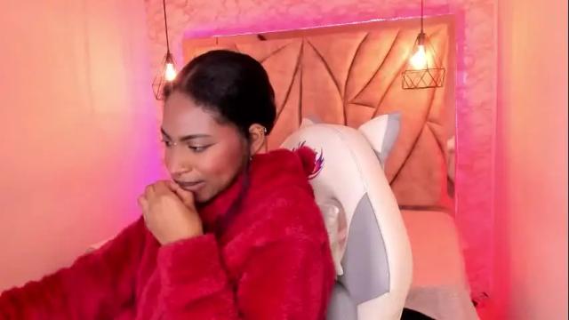 Image 3 of queen_perla_ Stream on Chaturbate on 1 month ago