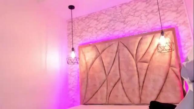 Image 2 of queen_perla_ Stream on Chaturbate on 1 month ago