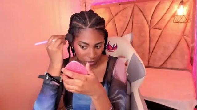 Image 12 of queen_perla_ Stream on Chaturbate on 1 month ago