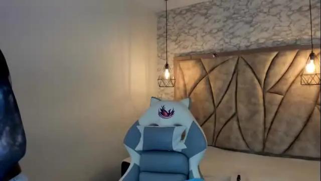 Image 2 of queen_perla_ Stream on Chaturbate on 1 month ago
