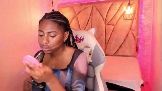 Image 7 of queen_perla_ Stream on Chaturbate on 1 month ago
