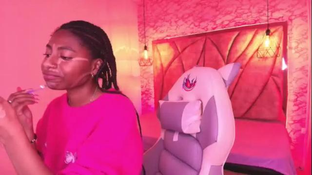 Image 3 of queen_perla_ Stream on Chaturbate on 18 days ago