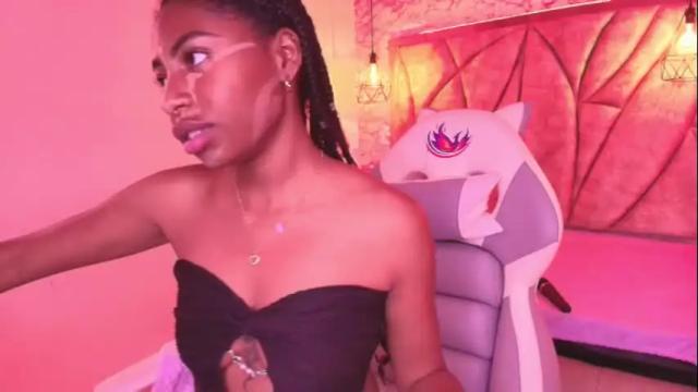 Image 6 of queen_perla_ Stream on Chaturbate on 18 days ago
