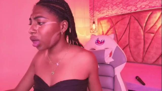 Image 7 of queen_perla_ Stream on Chaturbate on 18 days ago