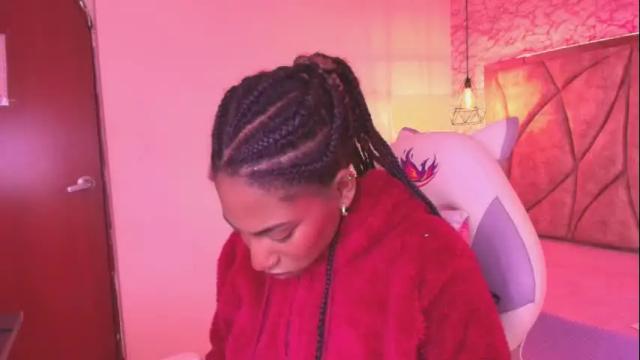 Image 4 of queen_perla_ Stream on Chaturbate on 16 days ago