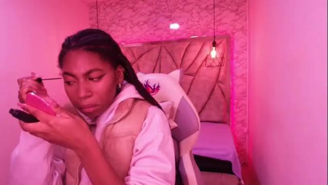 Image 12 of queen_perla_ Stream on Chaturbate on 14 days ago