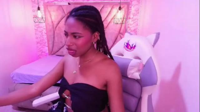 Image 10 of queen_perla_ Stream on Chaturbate on 9 days ago