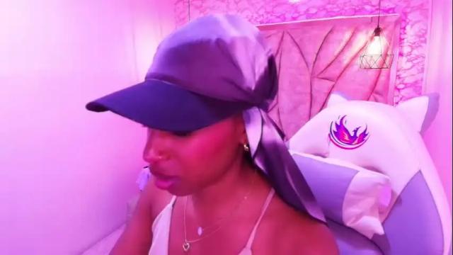 Image 10 of queen_perla_ Stream on Chaturbate on 8 days ago