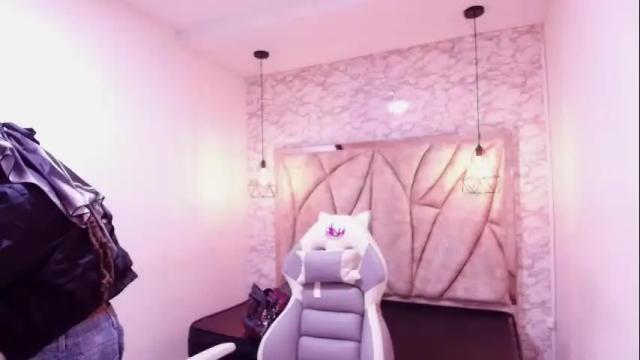 Image 3 of queen_perla_ Stream on Chaturbate on 3 days ago