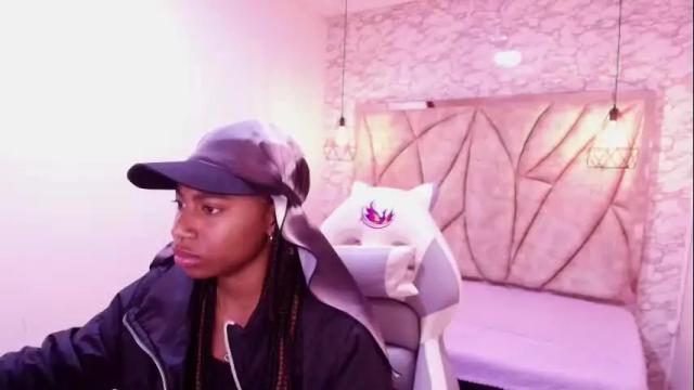 Image 7 of queen_perla_ Stream on Chaturbate on 3 days ago