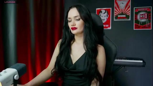 Image 10 of queenaliss Stream on Chaturbate on 1 month ago