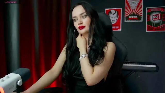 Image 6 of queenaliss Stream on Chaturbate on 1 month ago
