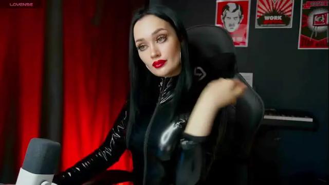 Image 3 of queenaliss Stream on Chaturbate on 23 days ago
