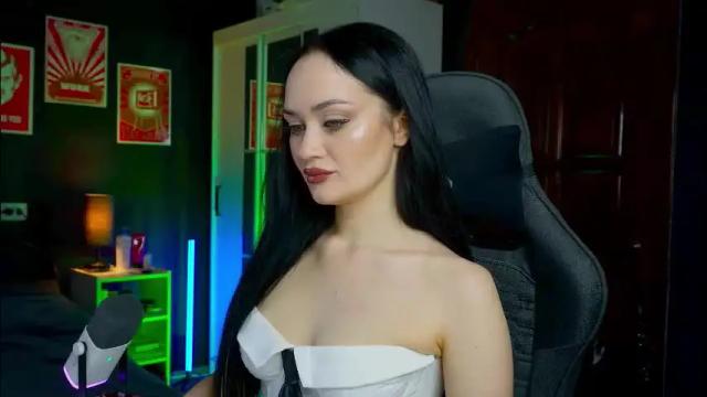 Image 2 of queenaliss Stream on Chaturbate on 1 month ago