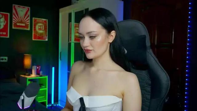 Image 6 of queenaliss Stream on Chaturbate on 1 month ago