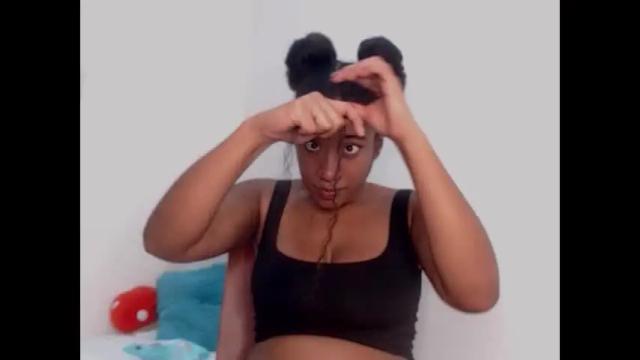 Image 4 of queenalya_ Stream on Chaturbate on 1 month ago