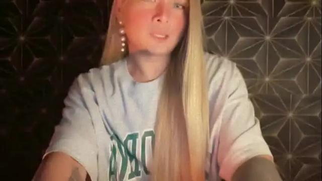 Image 8 of queenarthalia Stream on Chaturbate on 19 months ago