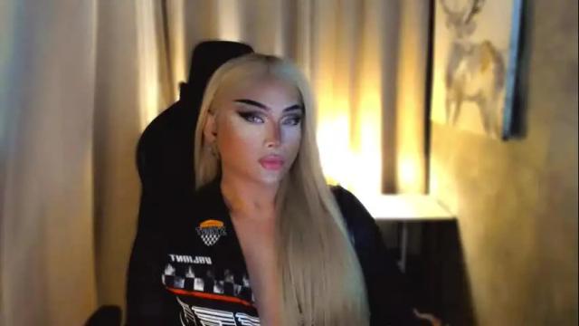 Image 10 of queenarthalia Stream on Chaturbate on 1 month ago