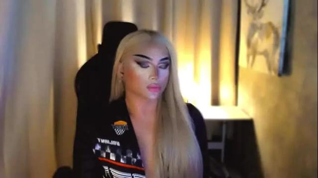 Image 6 of queenarthalia Stream on Chaturbate on 1 month ago