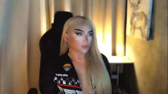 Image 7 of queenarthalia Stream on Chaturbate on 1 month ago