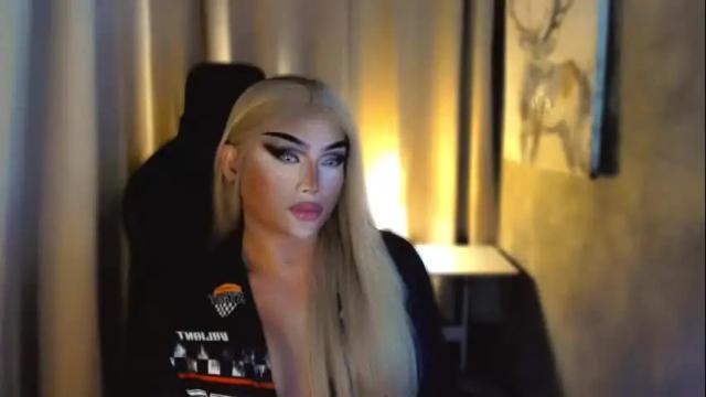 Image 8 of queenarthalia Stream on Chaturbate on 1 month ago