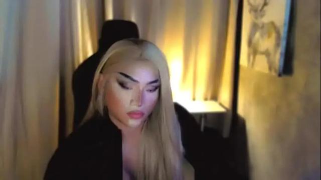Image 11 of queenarthalia Stream on Chaturbate on 9 days ago