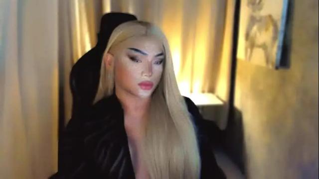 Image 4 of queenarthalia Stream on Chaturbate on 9 days ago