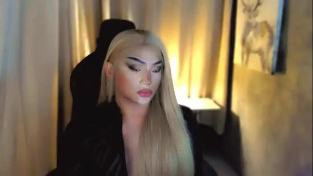 Image 8 of queenarthalia Stream on Chaturbate on 9 days ago