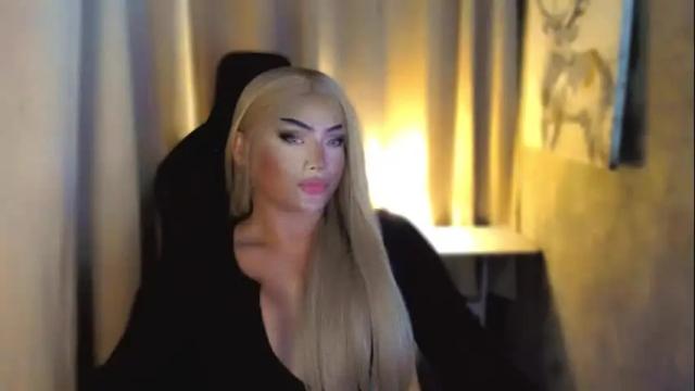 Image 12 of queenarthalia Stream on Chaturbate on 5 days ago