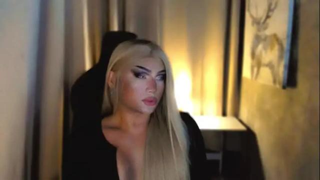Image 11 of queenarthalia Stream on Chaturbate on 3 days ago