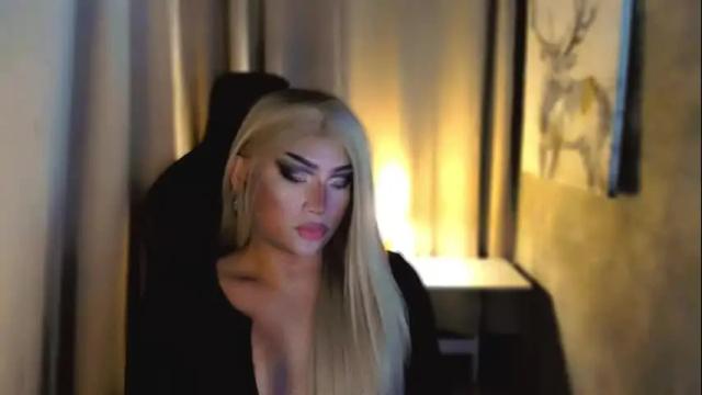 Image 7 of queenarthalia Stream on Chaturbate on 3 days ago