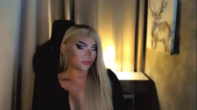 Image 8 of queenarthalia Stream on Chaturbate on 3 days ago