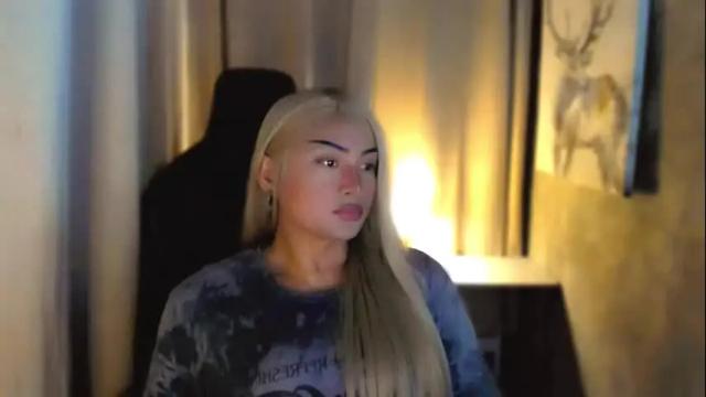 Image 2 of queenarthalia Stream on Chaturbate on 2 days ago