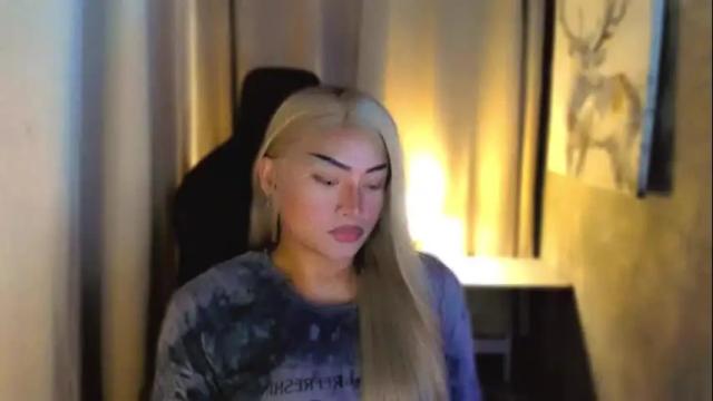 Image 4 of queenarthalia Stream on Chaturbate on 2 days ago