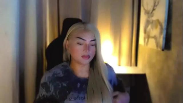 Image 7 of queenarthalia Stream on Chaturbate on 2 days ago