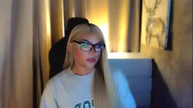Image 10 of queenarthalia Stream on Chaturbate on 2 months ago