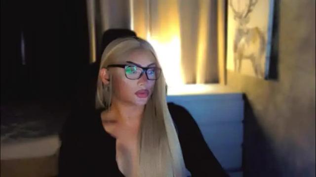 Image 10 of queenarthalia Stream on Chaturbate on 2 months ago