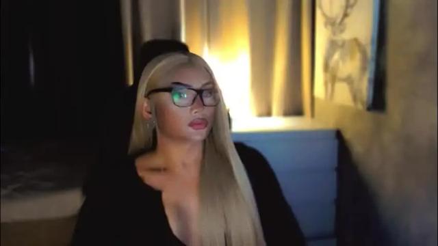 Image 8 of queenarthalia Stream on Chaturbate on 2 months ago