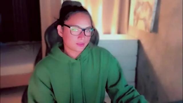 Image 7 of queenarthalia Stream on Chaturbate on 1 month ago