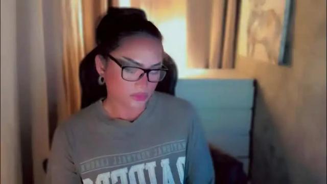 Image 11 of queenarthalia Stream on Chaturbate on 1 month ago