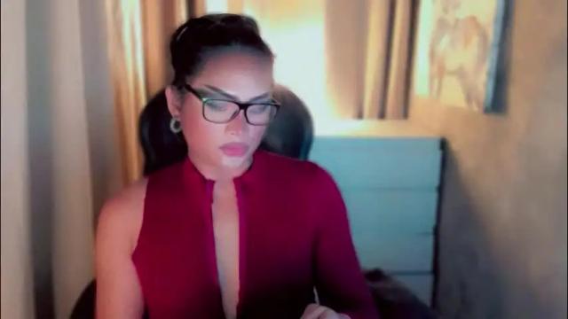 Image 6 of queenarthalia Stream on Chaturbate on 1 month ago
